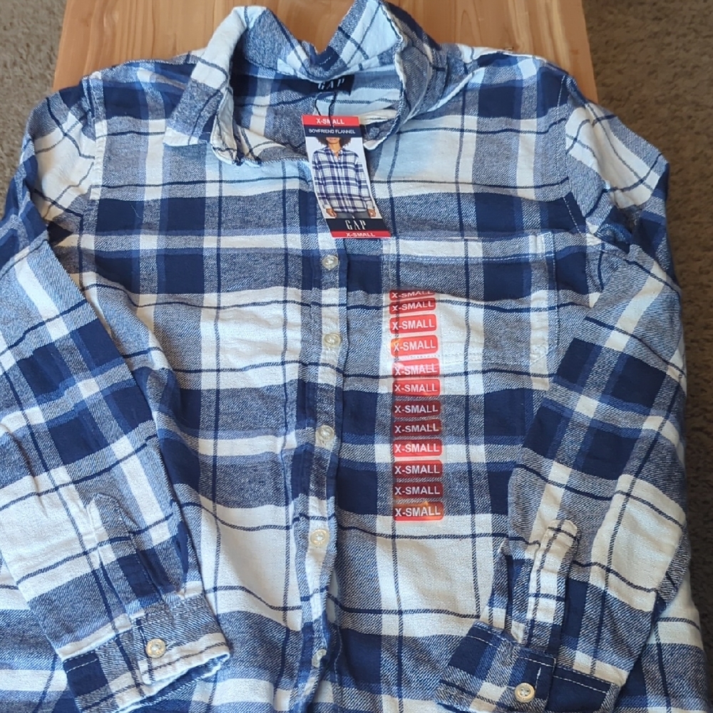 GAP Navy and Cream Checkered Button Down Shirt